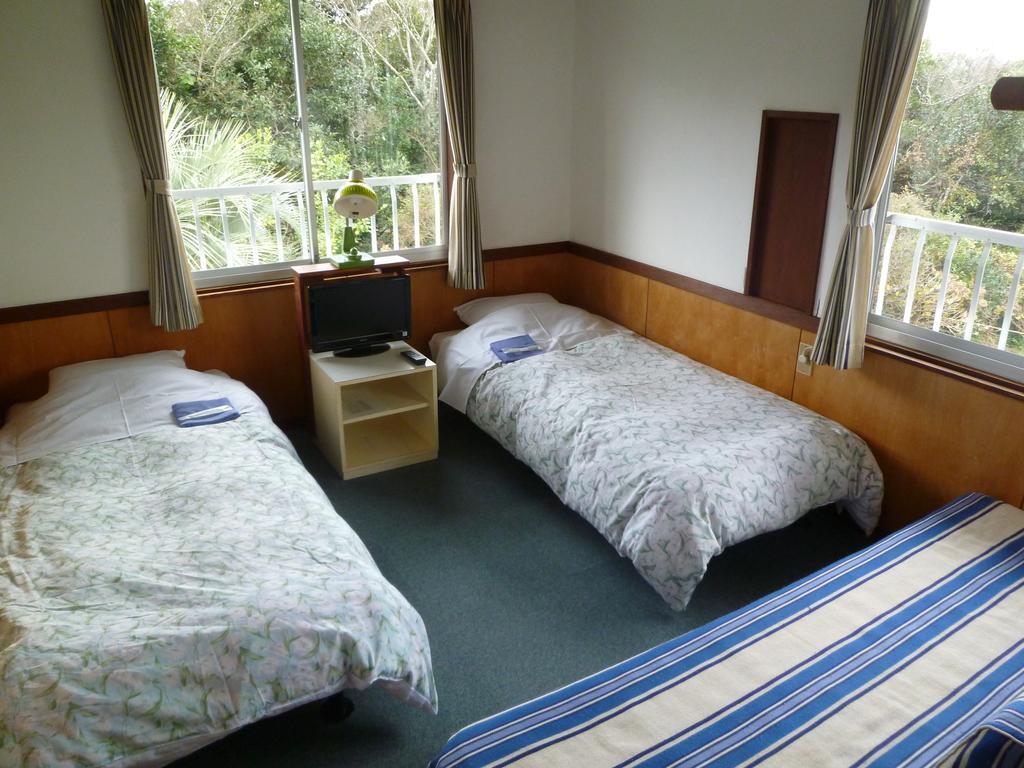 Pension Flora Tateyama  Buitenkant foto